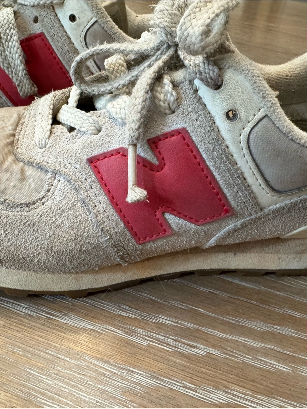 Kids New Balance Neutral Sneakers with Red Accent, size 2